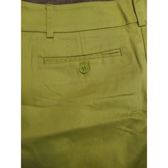 New York and Company Womans Bright Yellow Dress Shorts Size‎ 6 Pockets - Picture 11 of 11